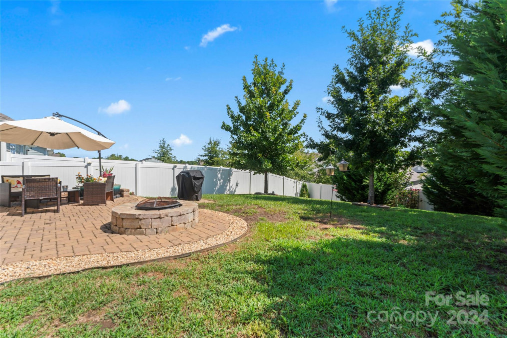 278 Robinwood Ln Clover, SC 29710