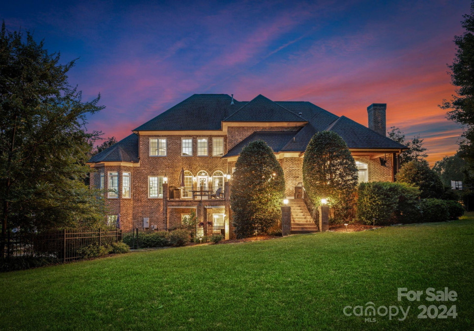 1001 Medinah Ct Waxhaw, NC 28173