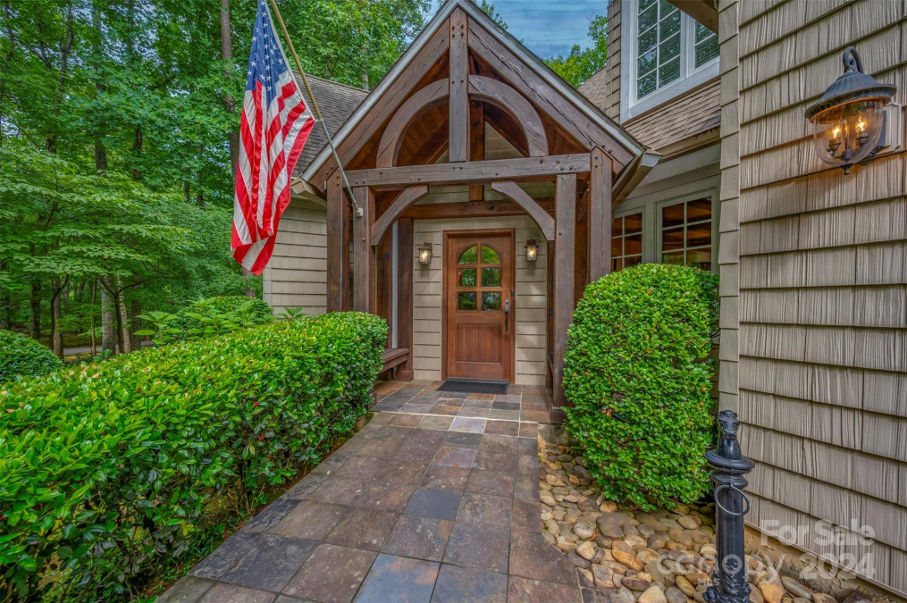 57 Greenstoke Loop Tryon, NC 28782