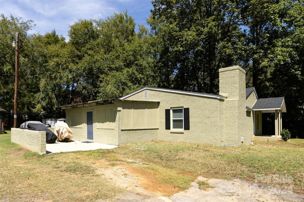 1762 Old Carter St Lancaster, SC 29720