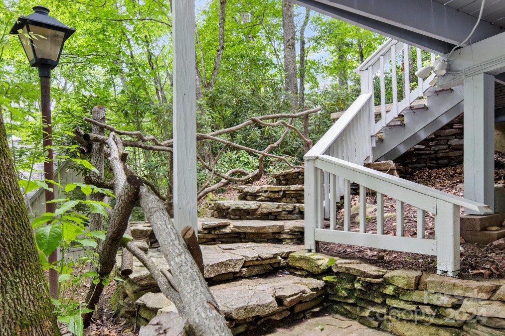 213 Balsam Shadows Rd Maggie Valley, NC 28751