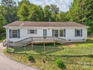 33 Goose Creek Rd Swannanoa, NC 28778