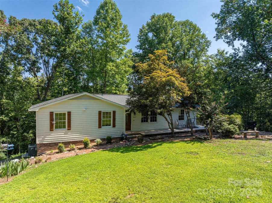 219 Rustic Hills Cir Bessemer City, NC 28016