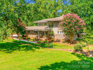 5340 Willow Pond Rd Clover, SC 29710