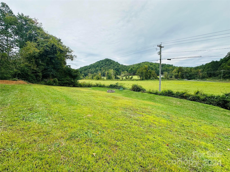 1774 Nc 9 Hw Black Mountain, NC 28711