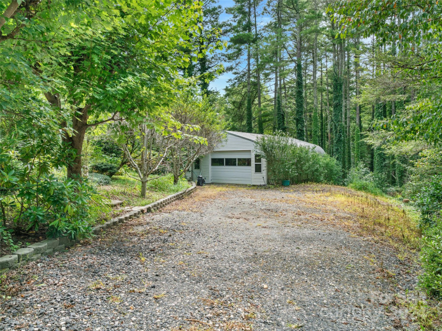 591 English Rd Spruce Pine, NC 28777