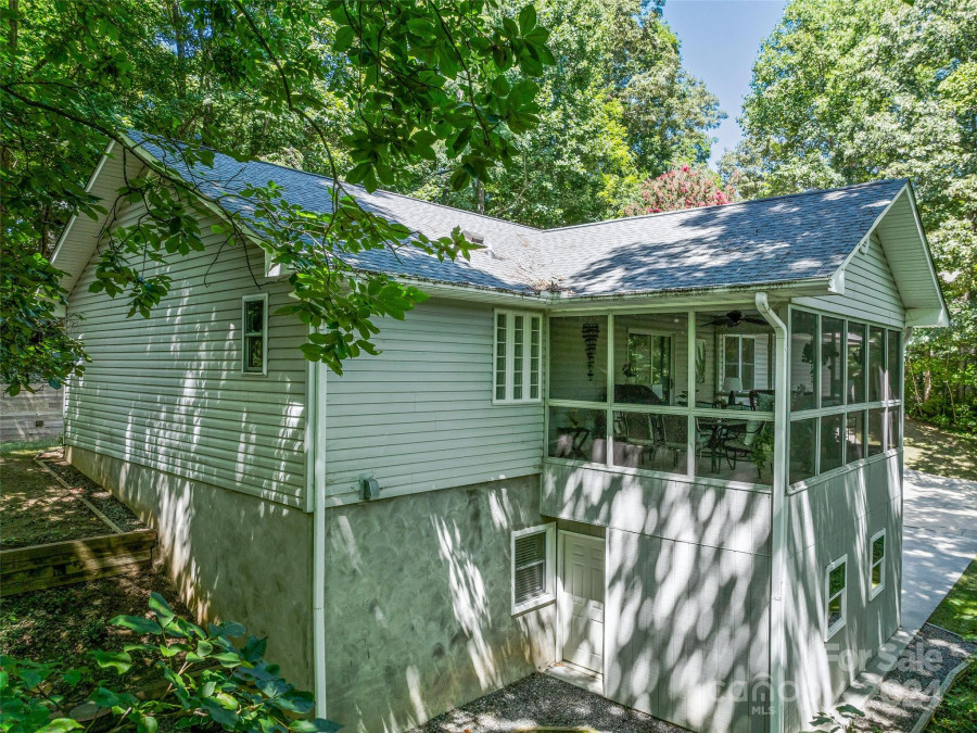 11 Cedar Summit Rd Asheville, NC 28803