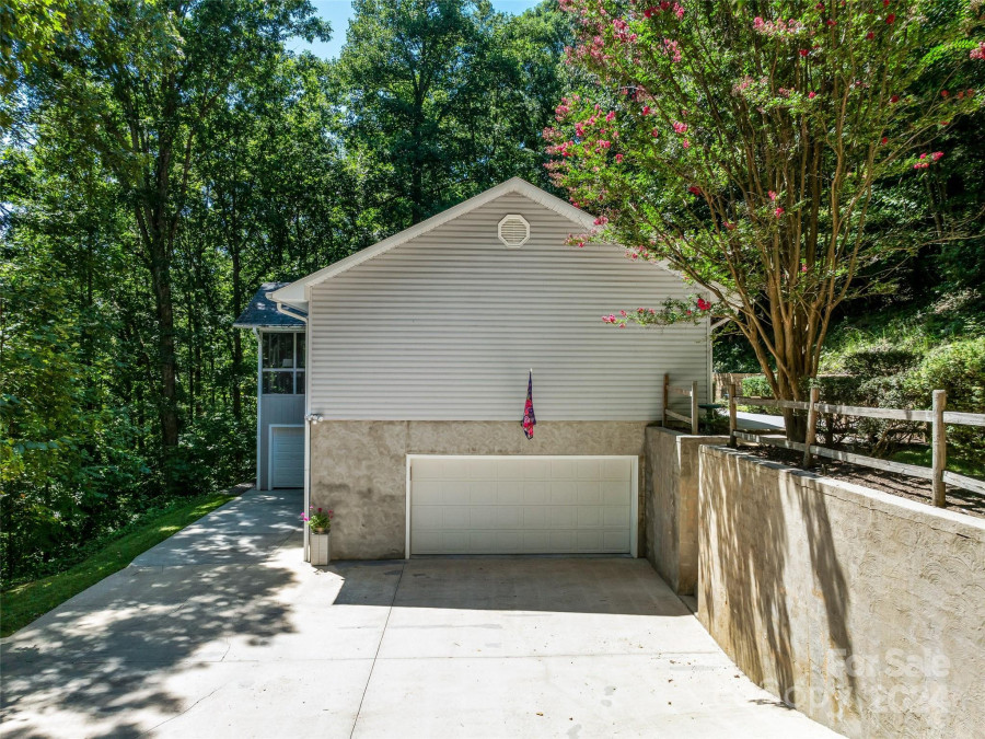 11 Cedar Summit Rd Asheville, NC 28803