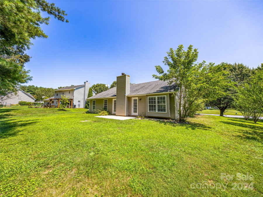 438 Glensprings Dr Fletcher, NC 28732