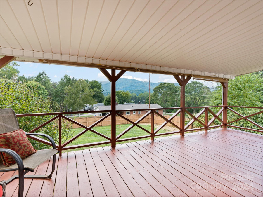 59 Keller St Waynesville, NC 28786