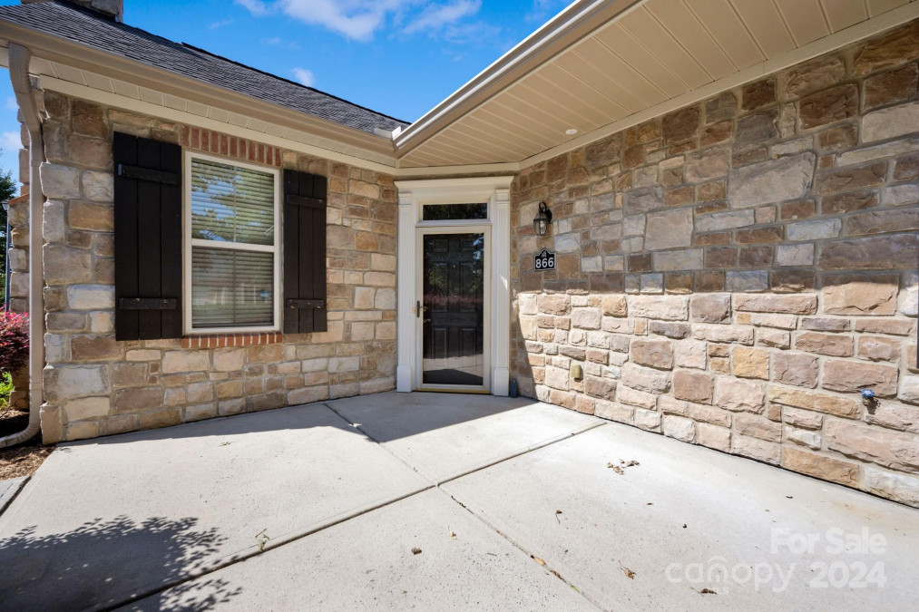 866 Ledgestone Ct Tega Cay, SC 29708