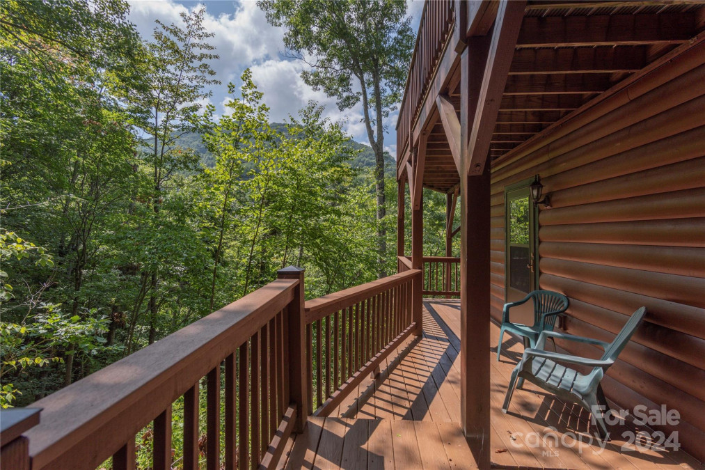 235 Timucua Trl Waynesville, NC 28786