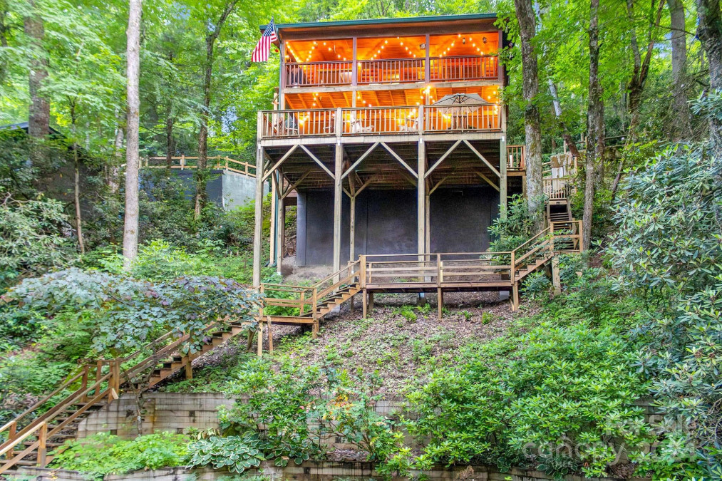 274 Hemlock Rd Banner Elk, NC 28604