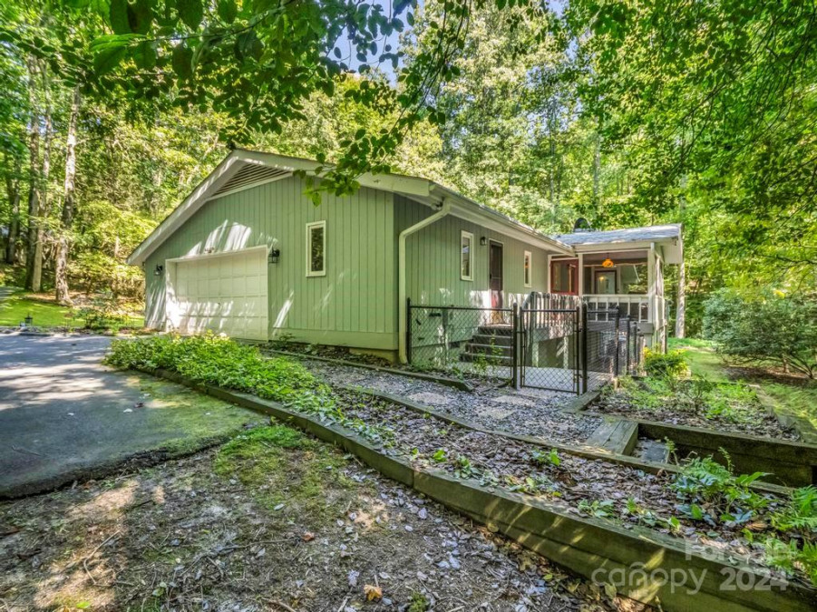 1415 Campbell Dr Pisgah Forest, NC 28768