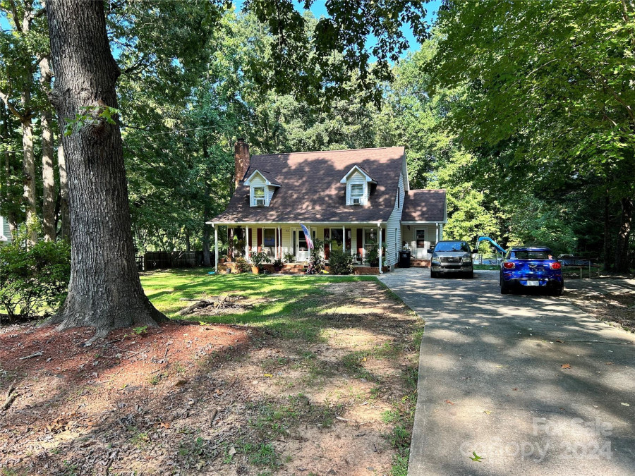 4638 Hickory Grove Rd Mount Holly, NC 28120