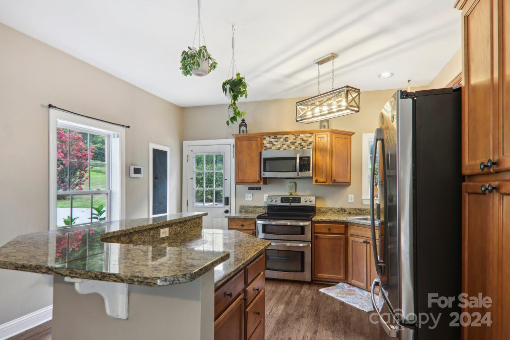 331 Blythewood Dr Hendersonville, NC 28792