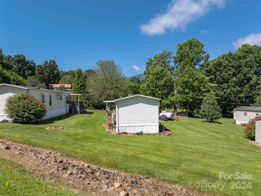 166 Saunook Rd Waynesville, NC 28786