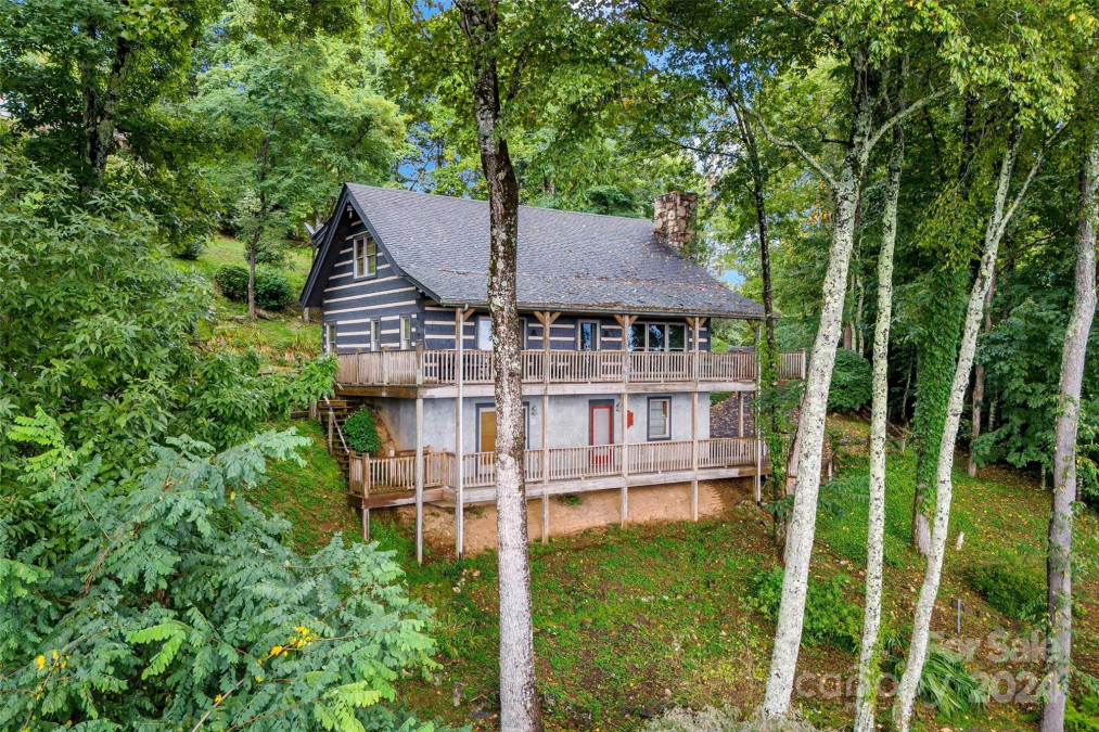 1297 Wipprecht Dr Spruce Pine, NC 28777