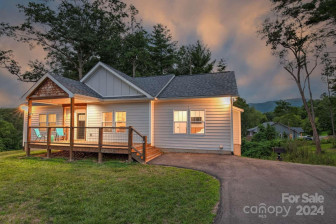 122 Cascade Ridge Rd Fairview, NC 28730