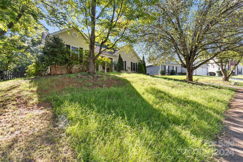 4730 Avalon Forest Ln Charlotte, NC 28269