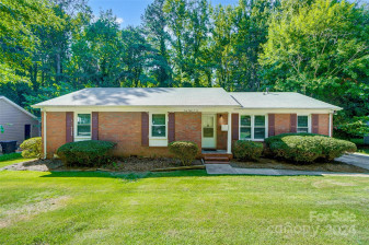 4806 Farm Pond Ln Charlotte, NC 28212