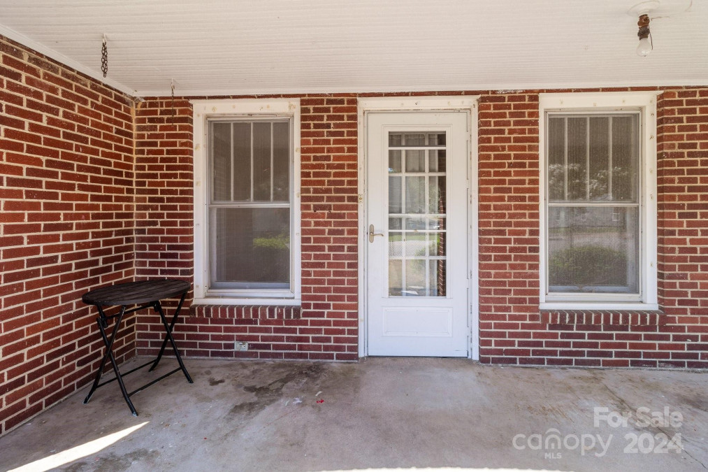 600 Chapel St Landis, NC 28088