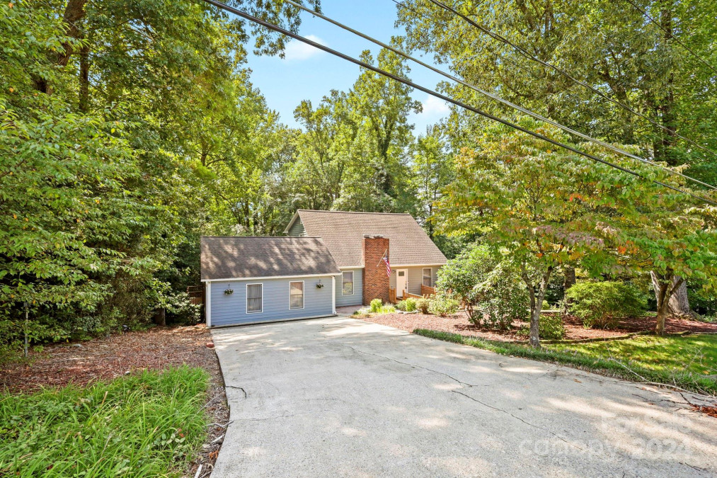 203 Elm Ave Hudson, NC 28638