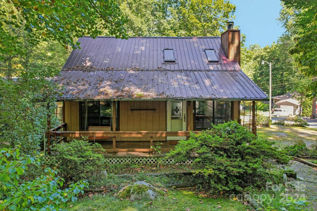 12 Lisa Ln Maggie Valley, NC 28751