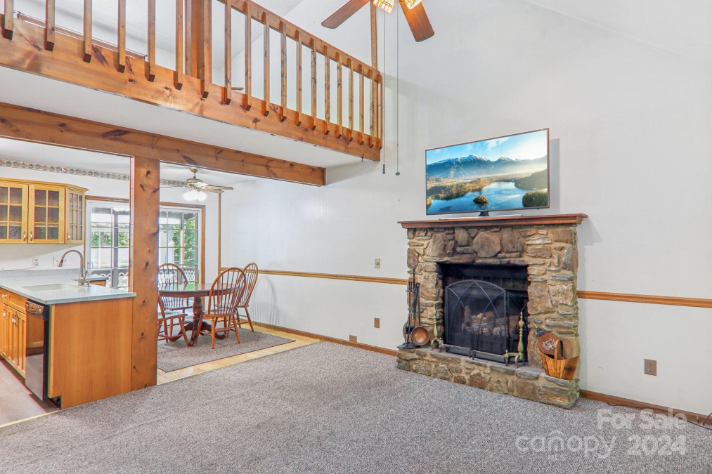 12 Lisa Ln Maggie Valley, NC 28751