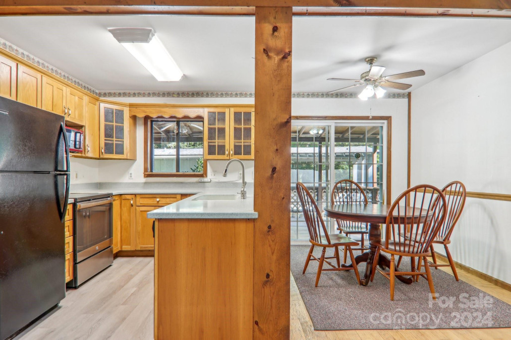 12 Lisa Ln Maggie Valley, NC 28751