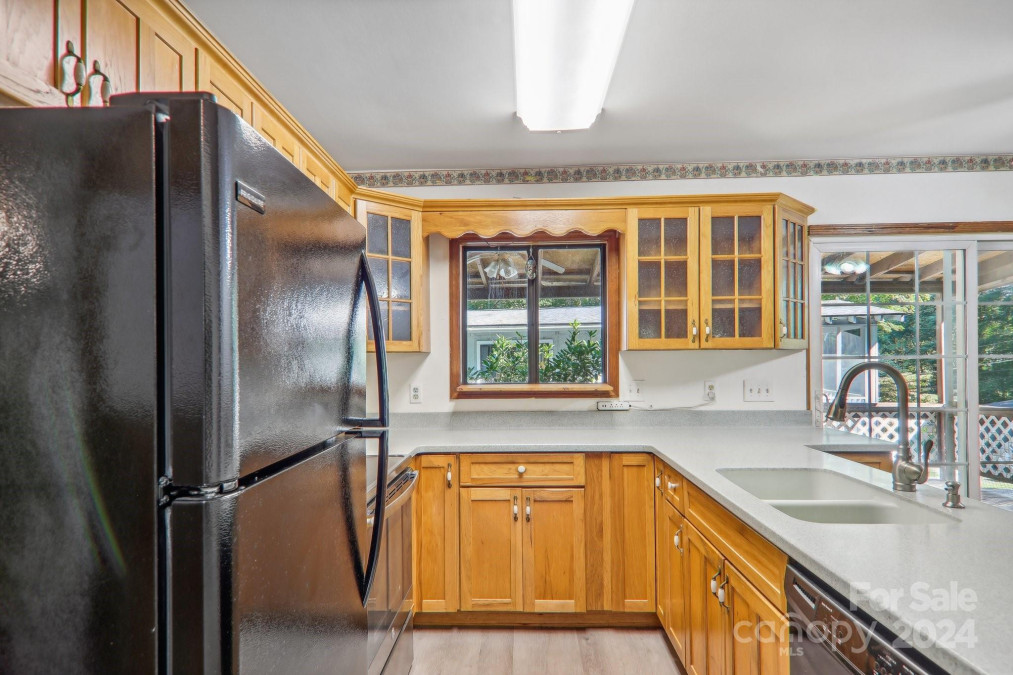 12 Lisa Ln Maggie Valley, NC 28751