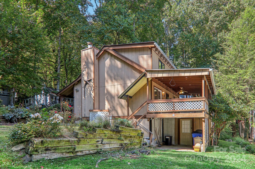 12 Lisa Ln Maggie Valley, NC 28751