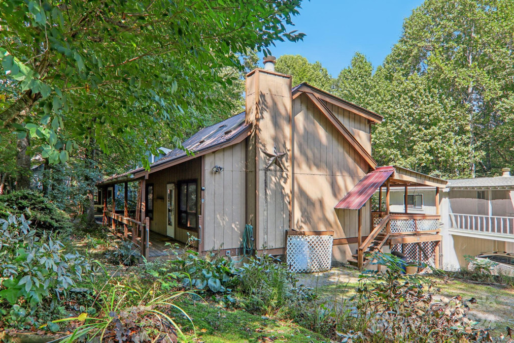 12 Lisa Ln Maggie Valley, NC 28751