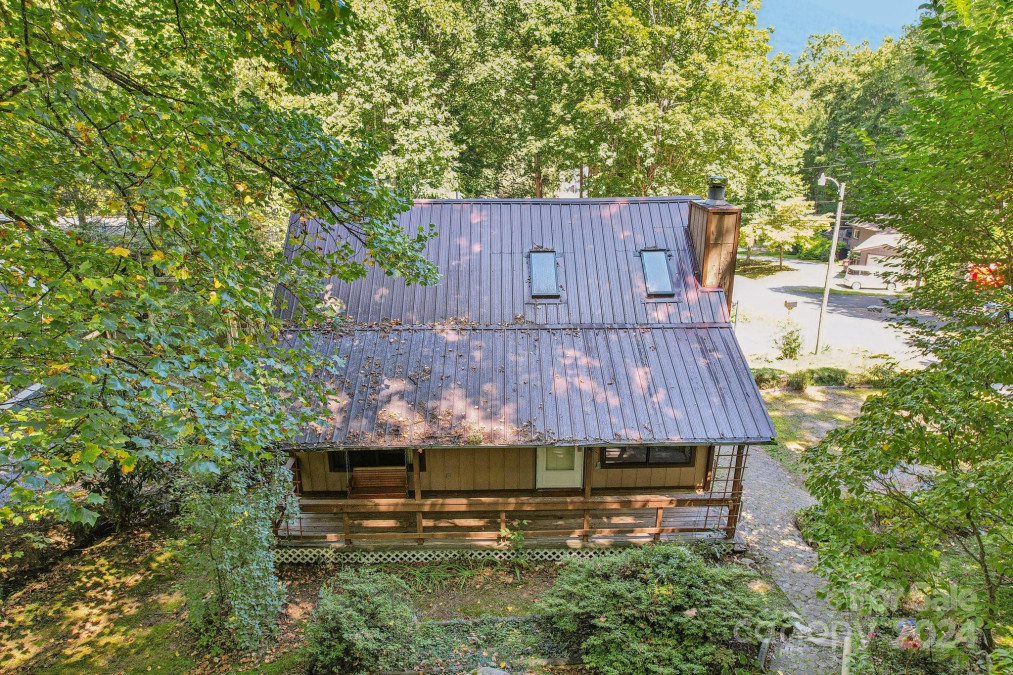 12 Lisa Ln Maggie Valley, NC 28751