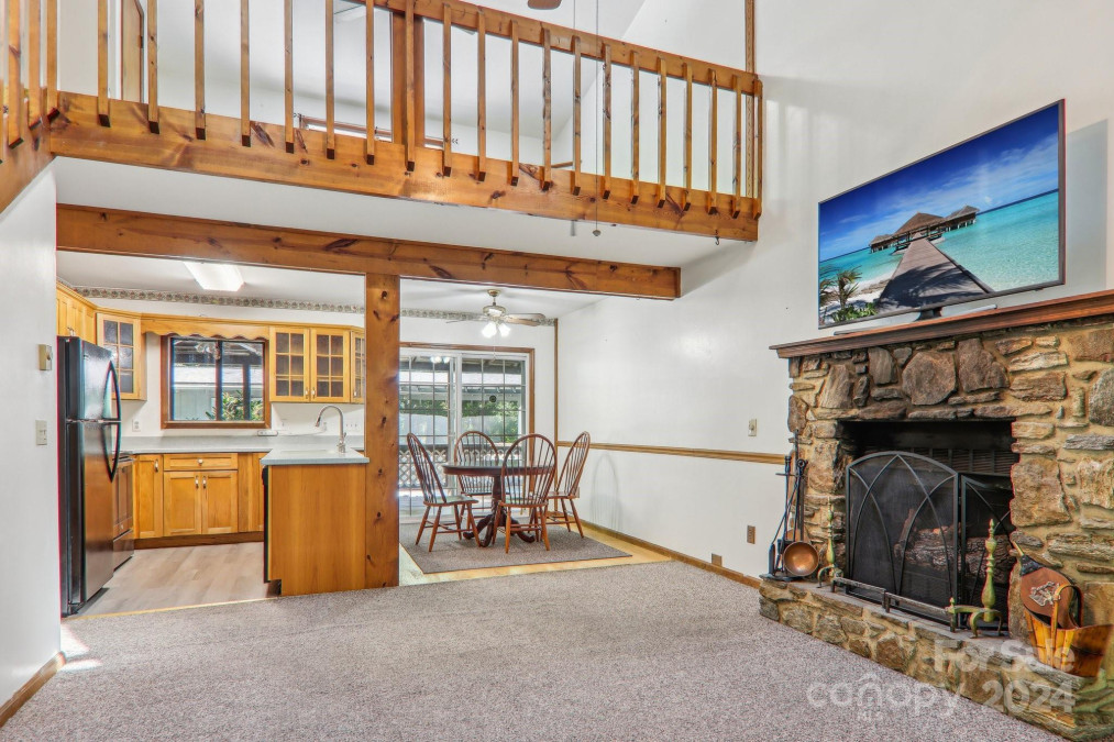 12 Lisa Ln Maggie Valley, NC 28751