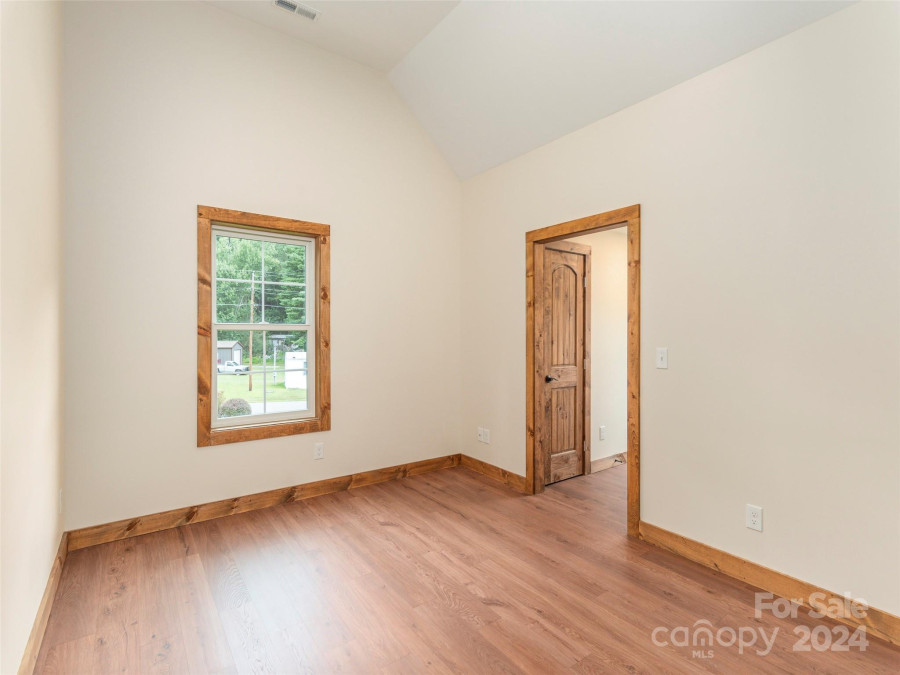 85 Sophie Rd Maggie Valley, NC 28751