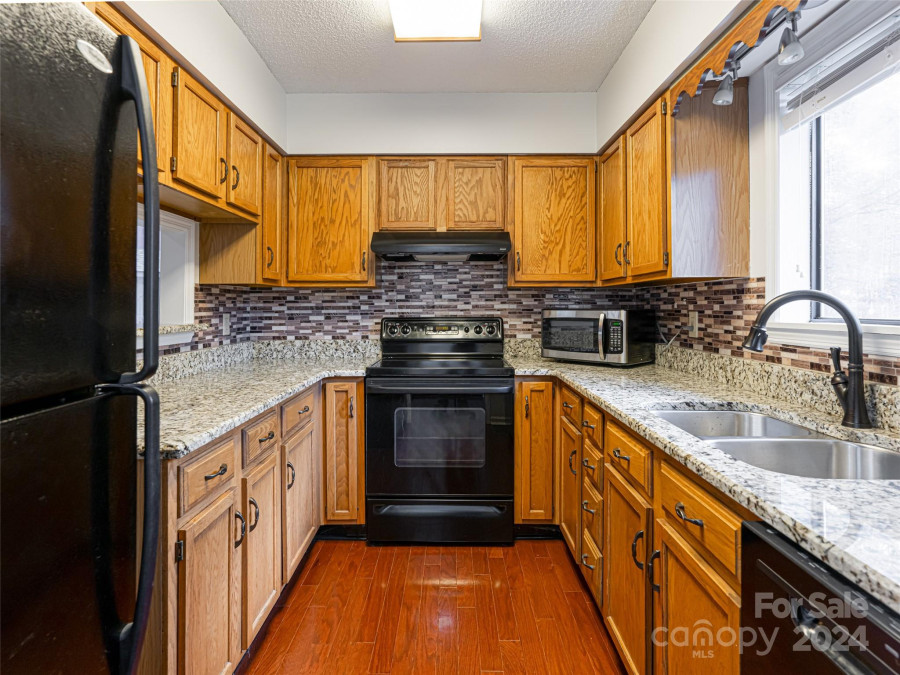 130 Cedar Forest Trl Asheville, NC 28803