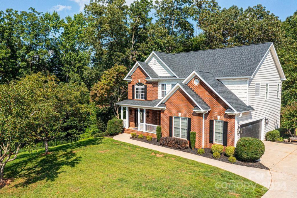 2594 Knoll Ridge Ct Hickory, NC 28602