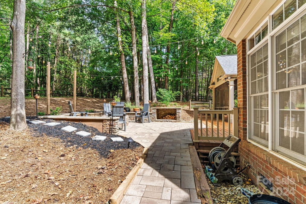 4423 Shadow Cove Ln Charlotte, NC 28216