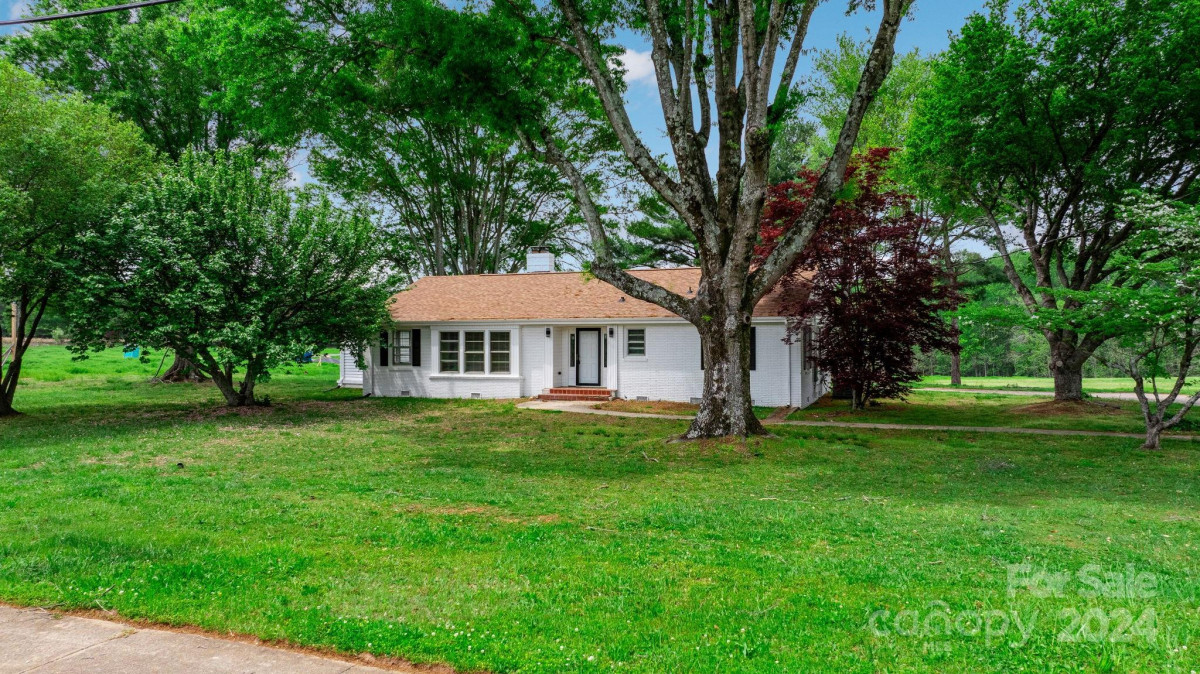 4529 Fallston Rd Fallston, NC 28090