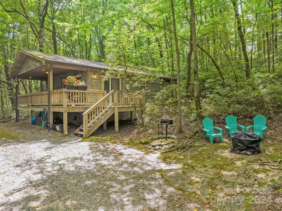 1778 and 1780 Happy Acres Rd Brevard, SC 28712