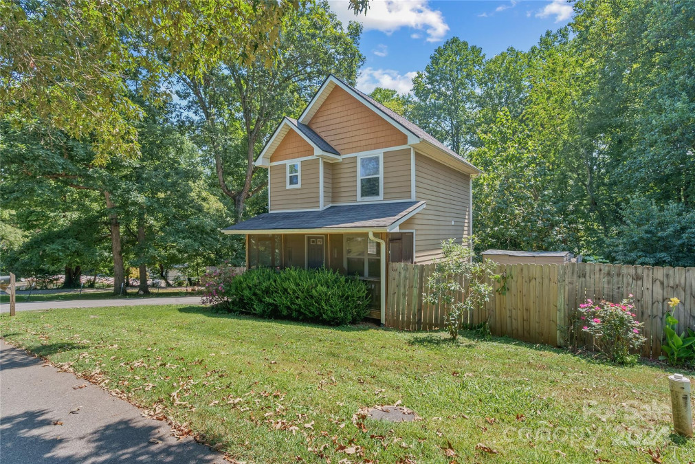 43 Selwyn Rd Asheville, NC 28806