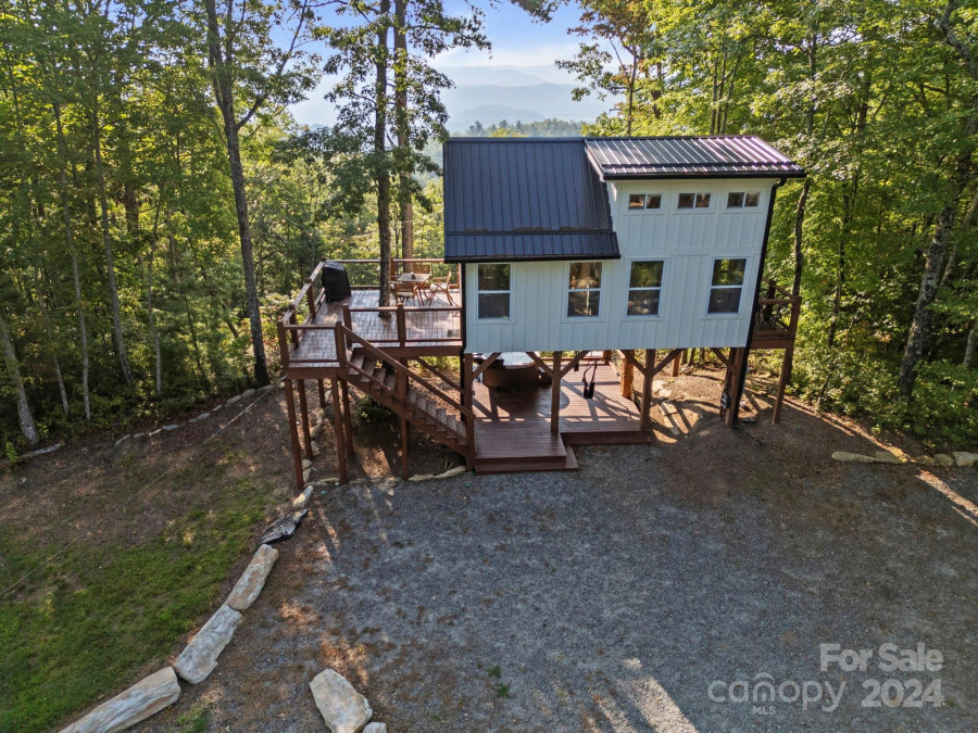 800 Old Cherryfield Rd Rosman, NC 28772