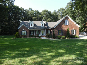 5008 Sherrills Ford Rd Catawba, NC 28609