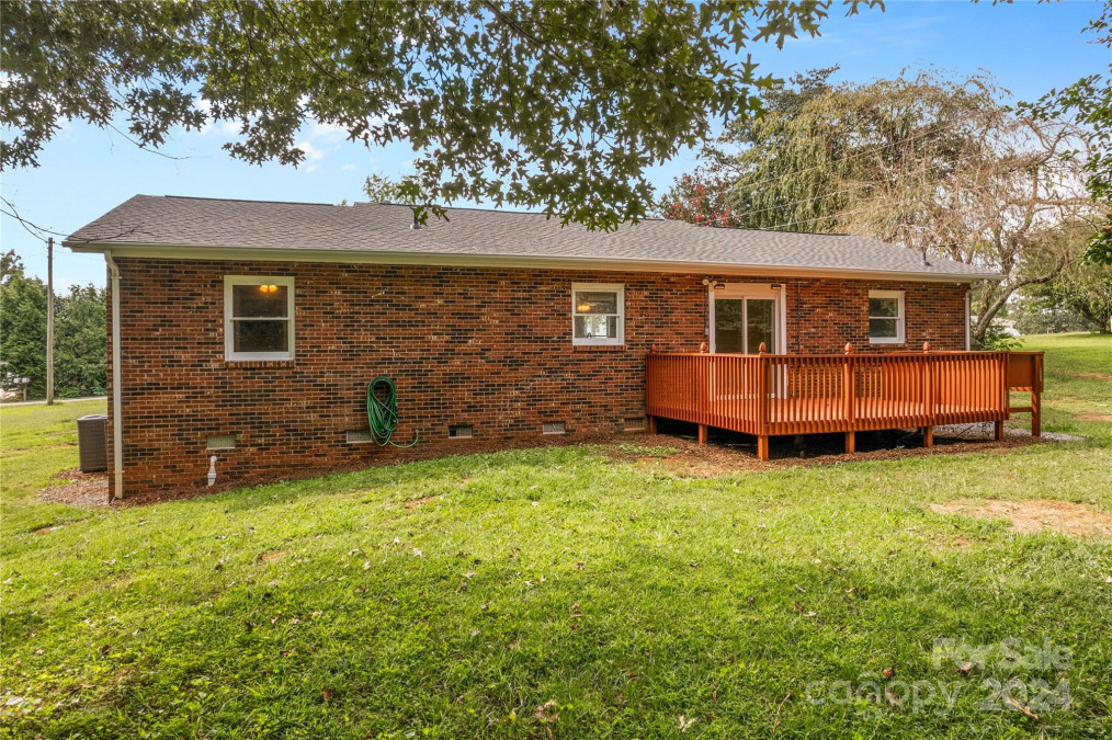 145 Jim Barnes Ln Taylorsville, NC 28681