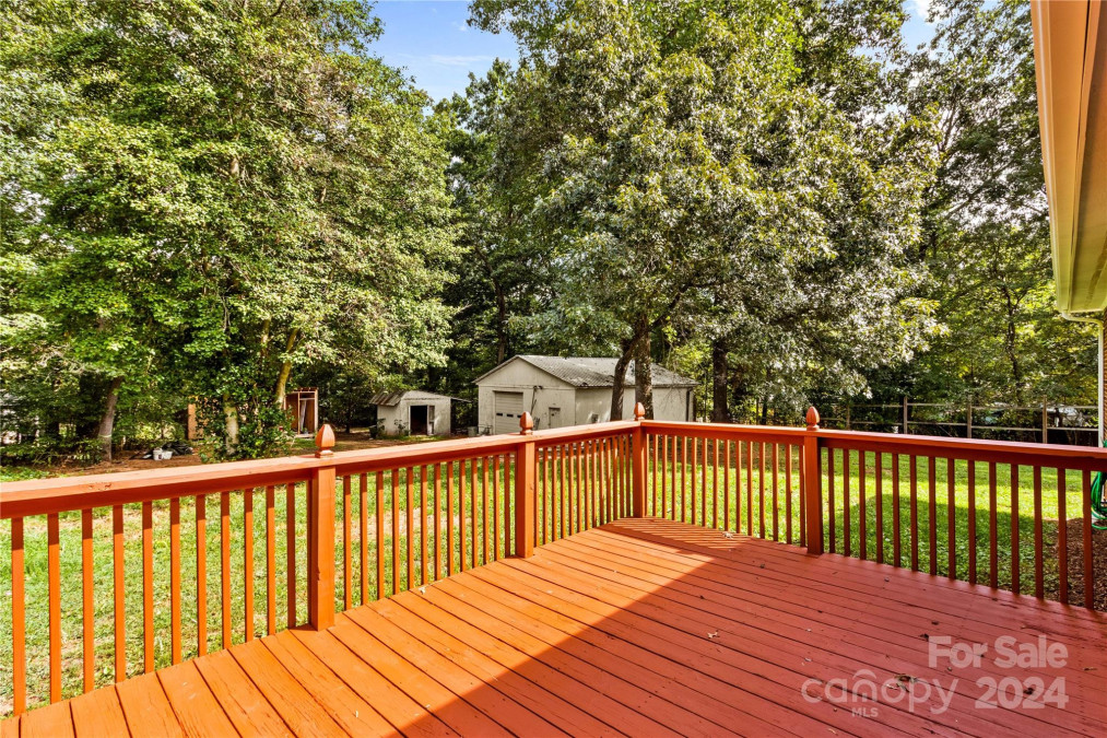 145 Jim Barnes Ln Taylorsville, NC 28681