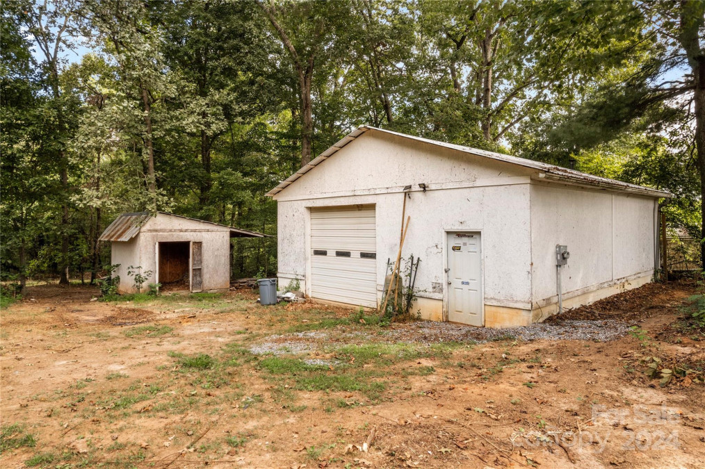 145 Jim Barnes Ln Taylorsville, NC 28681