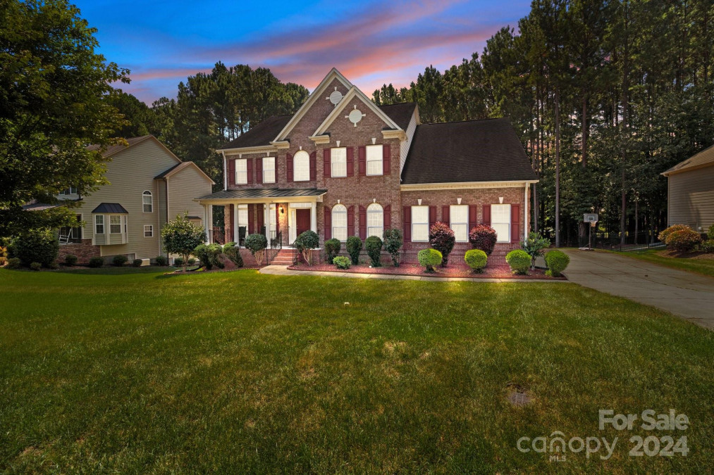 456 Woodward Ridge Dr Mount Holly, NC 28120