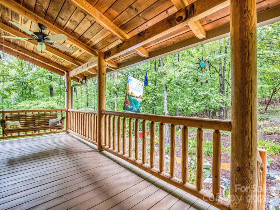 354 Log Cabin Ln Mill Spring, NC 28756