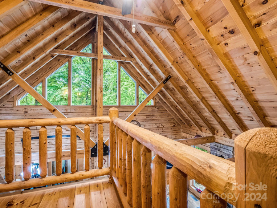 354 Log Cabin Ln Mill Spring, NC 28756